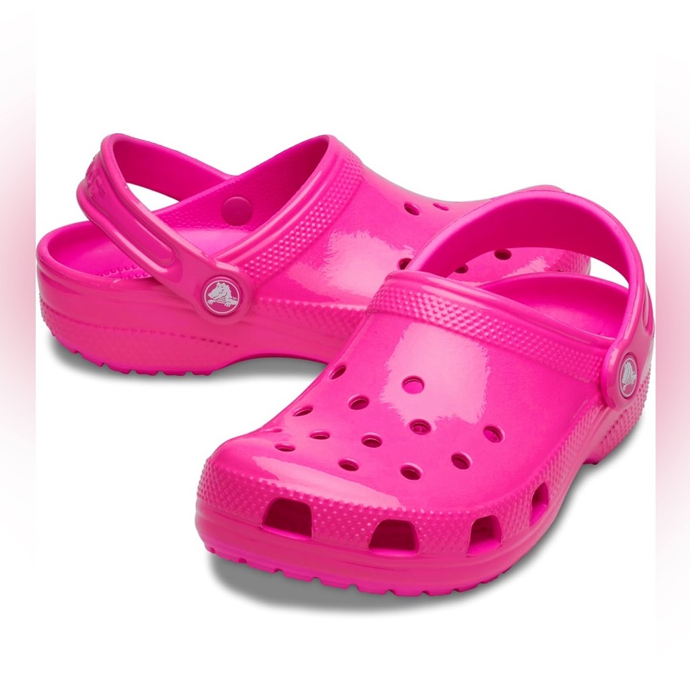 NWT Glossy Classic Neon Pink Crush Crocs Women Size 8
